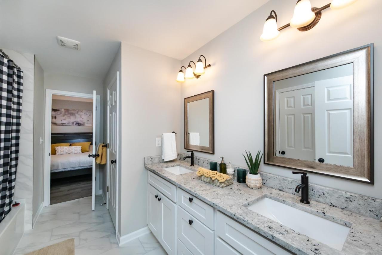 Brandnew Spacious 4 Bedroom House Minutes To Uptown Charlotte Kültér fotó