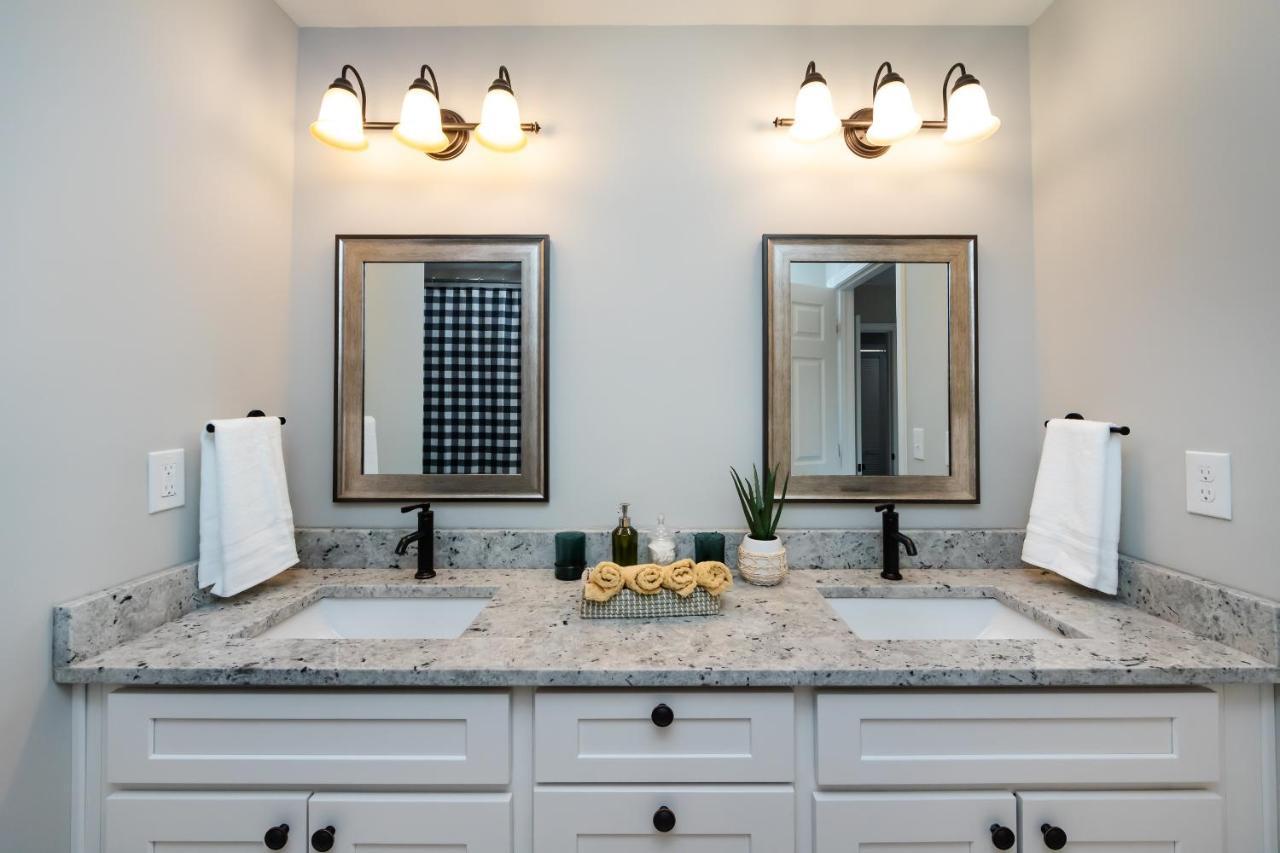 Brandnew Spacious 4 Bedroom House Minutes To Uptown Charlotte Kültér fotó